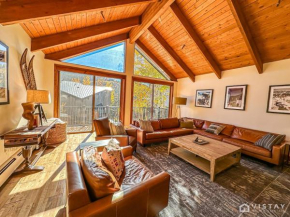 Pinnacle Peaks Lodge - Hot Tub, Sauna & Shuttle